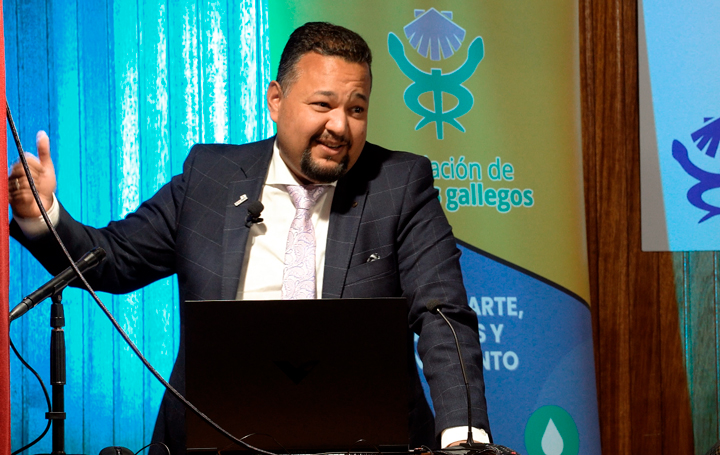 Keith Albert Foo durante su intervención en el homenaje al médico rural.