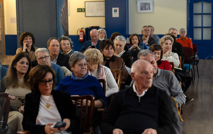 Aspecto de la sala del Centro Gallego de Madrid durante la presentación del libro de Xosé Luna.