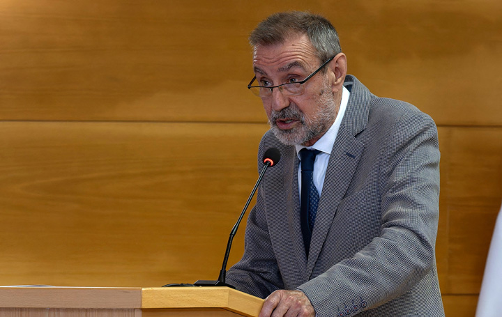 Juan Andrés Fernández Castro, director del Museo de A Estrada, glosó la figura de Manuel Reimóndez Portela durante su intervención en el Encontro de Verán 2024 de Asomega.